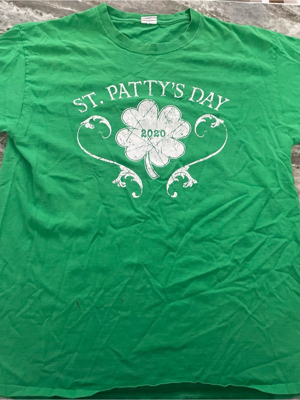 St Patrick’s Day Whiskey Waters Green Graphic Tee Size L